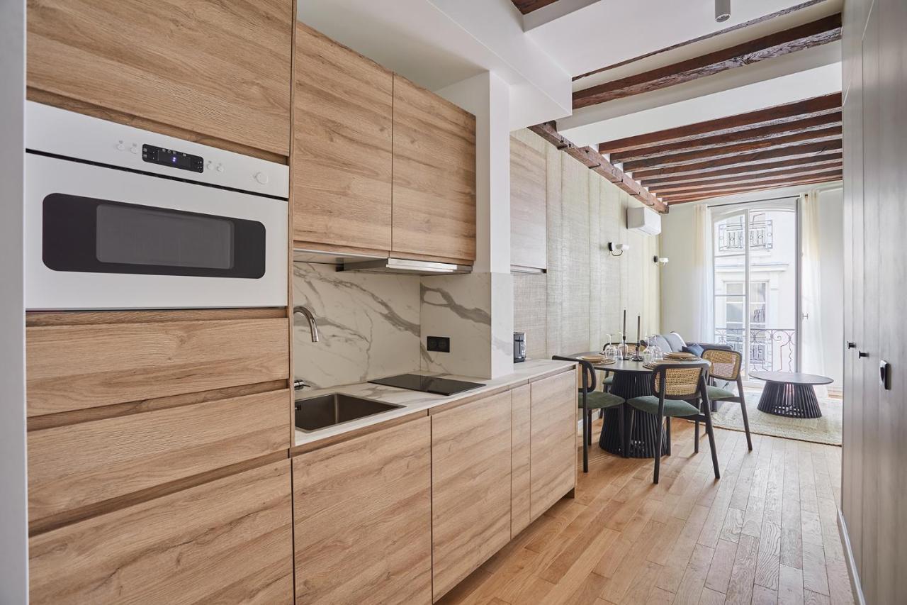 Center Of By Prestige Appartement Parijs